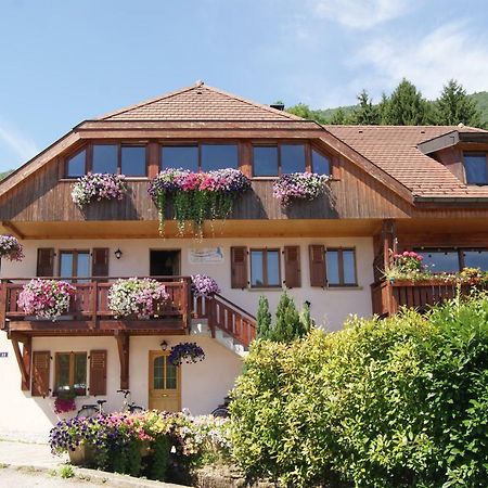 B&B Le Sourire Du Lac Sévrier Buitenkant foto