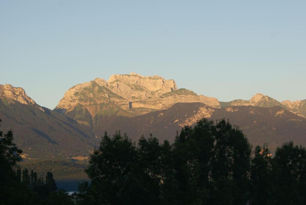 B&B Le Sourire Du Lac Sévrier Buitenkant foto